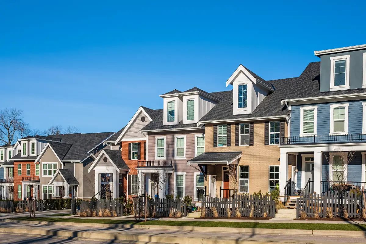 How Self-Managed HOA Boards Navigate Unseen Leadership Shifts